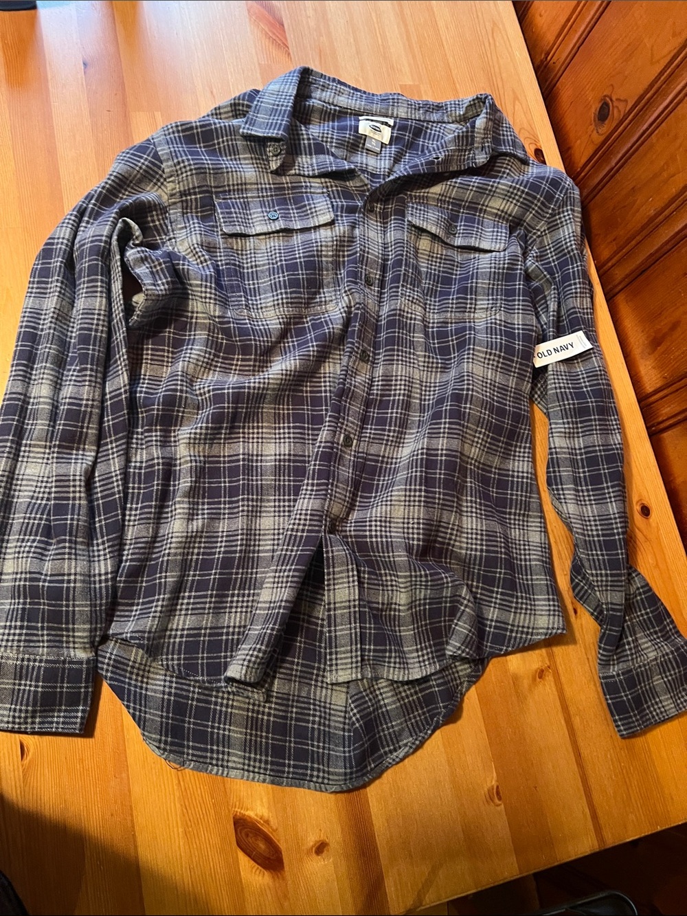 Old Navy Men's Navy and Light Gray Plaid Button-Down Shirt